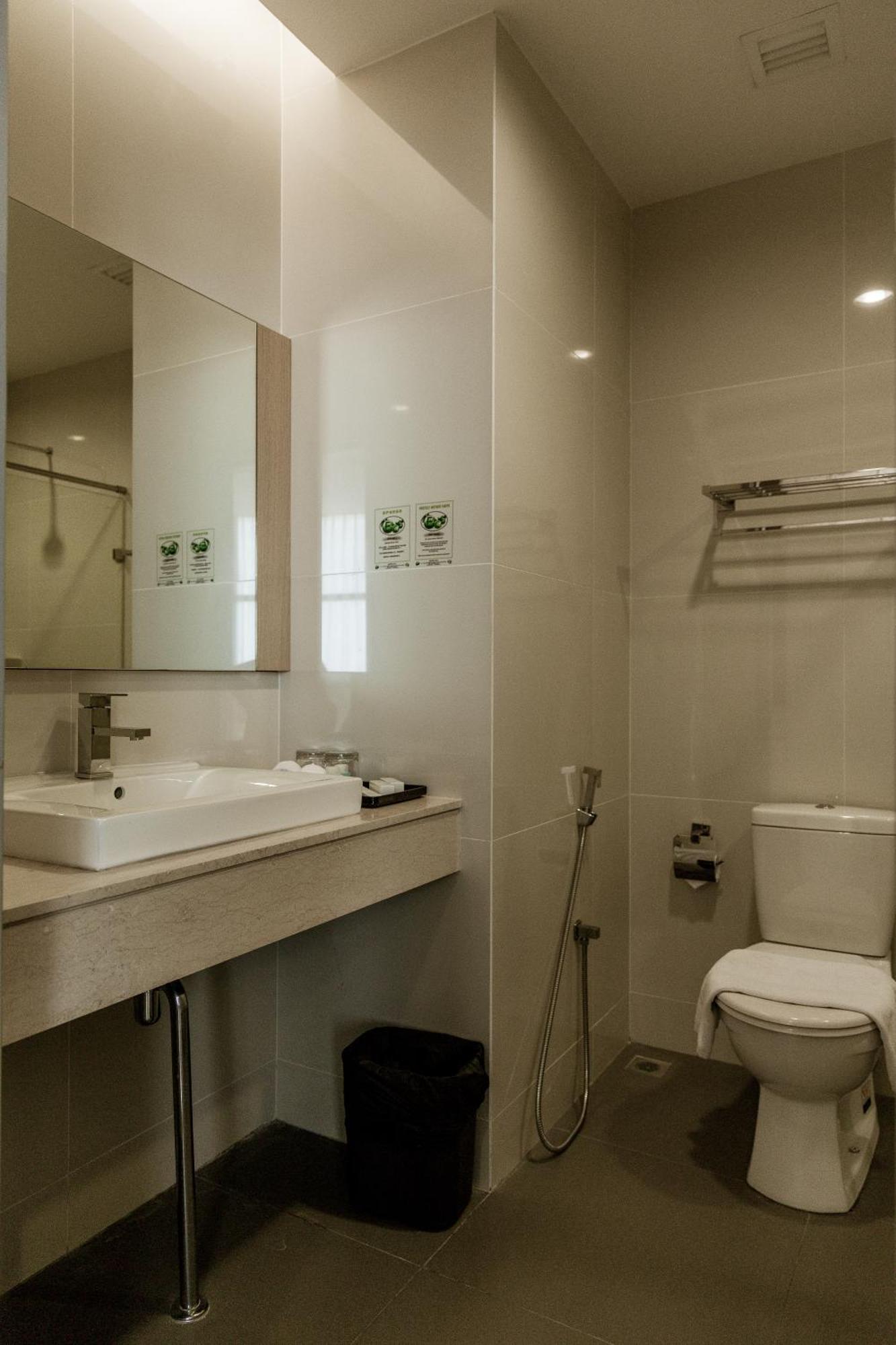 Hotel N°5 Kota Kinabalu Extérieur photo