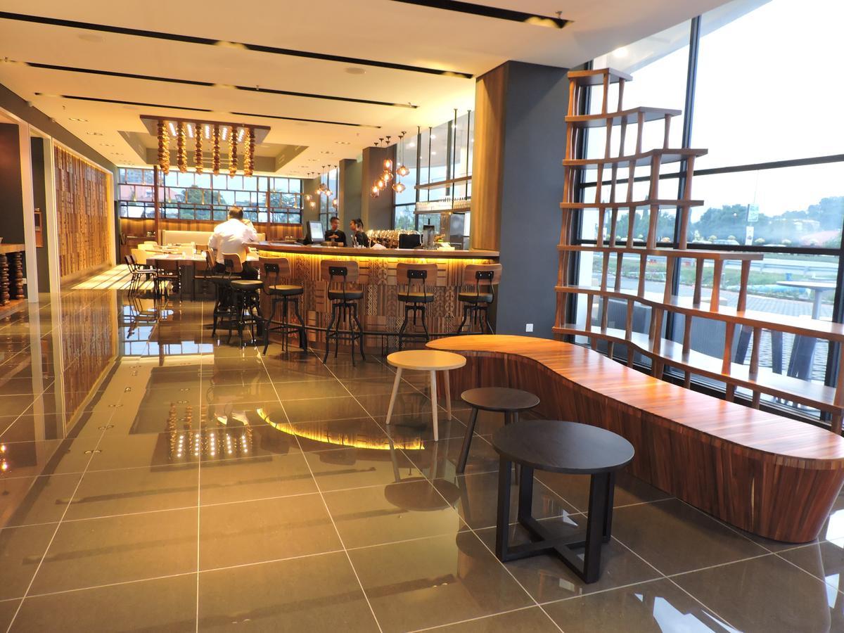 Hotel N°5 Kota Kinabalu Extérieur photo