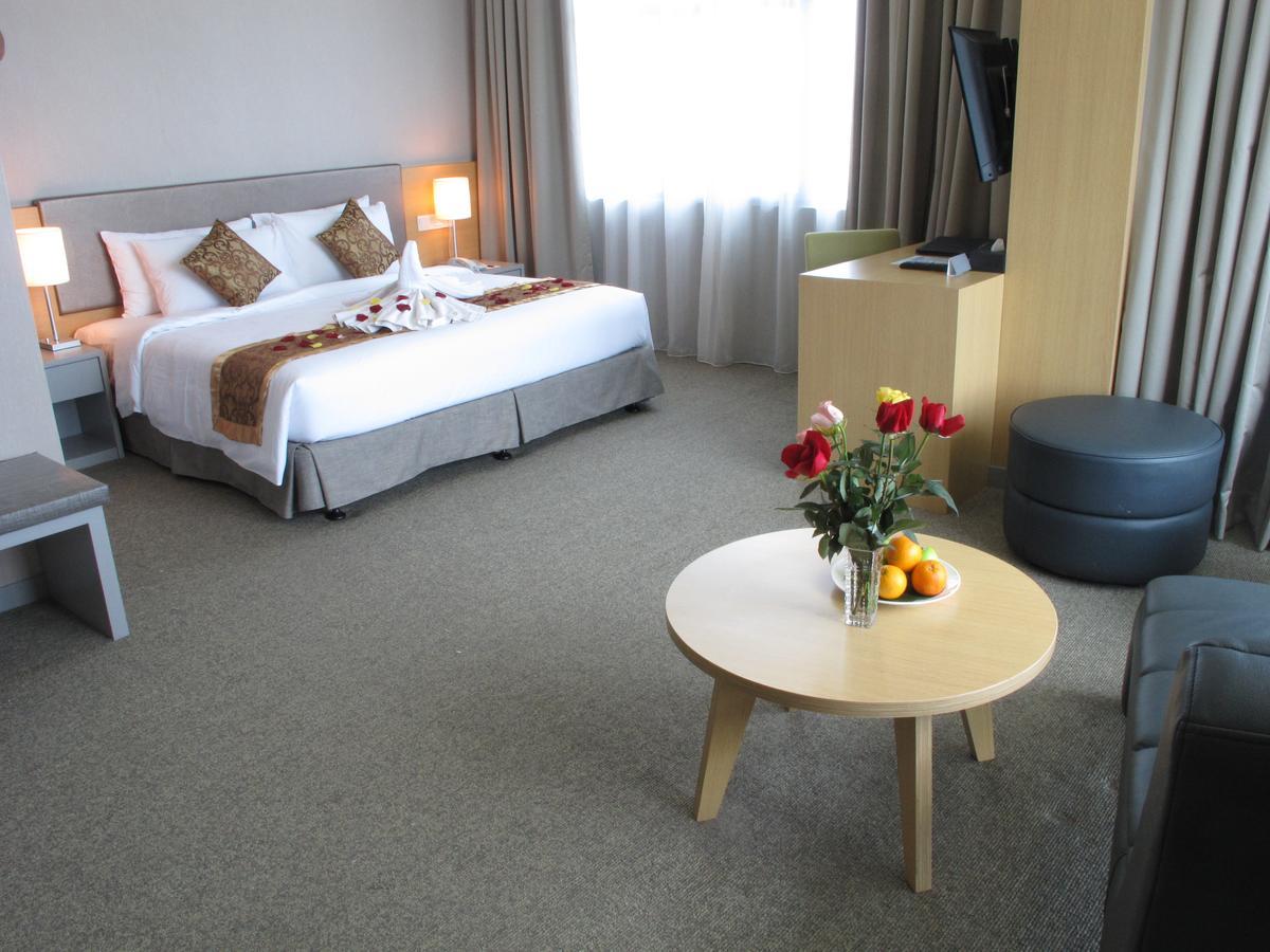 Hotel N°5 Kota Kinabalu Extérieur photo