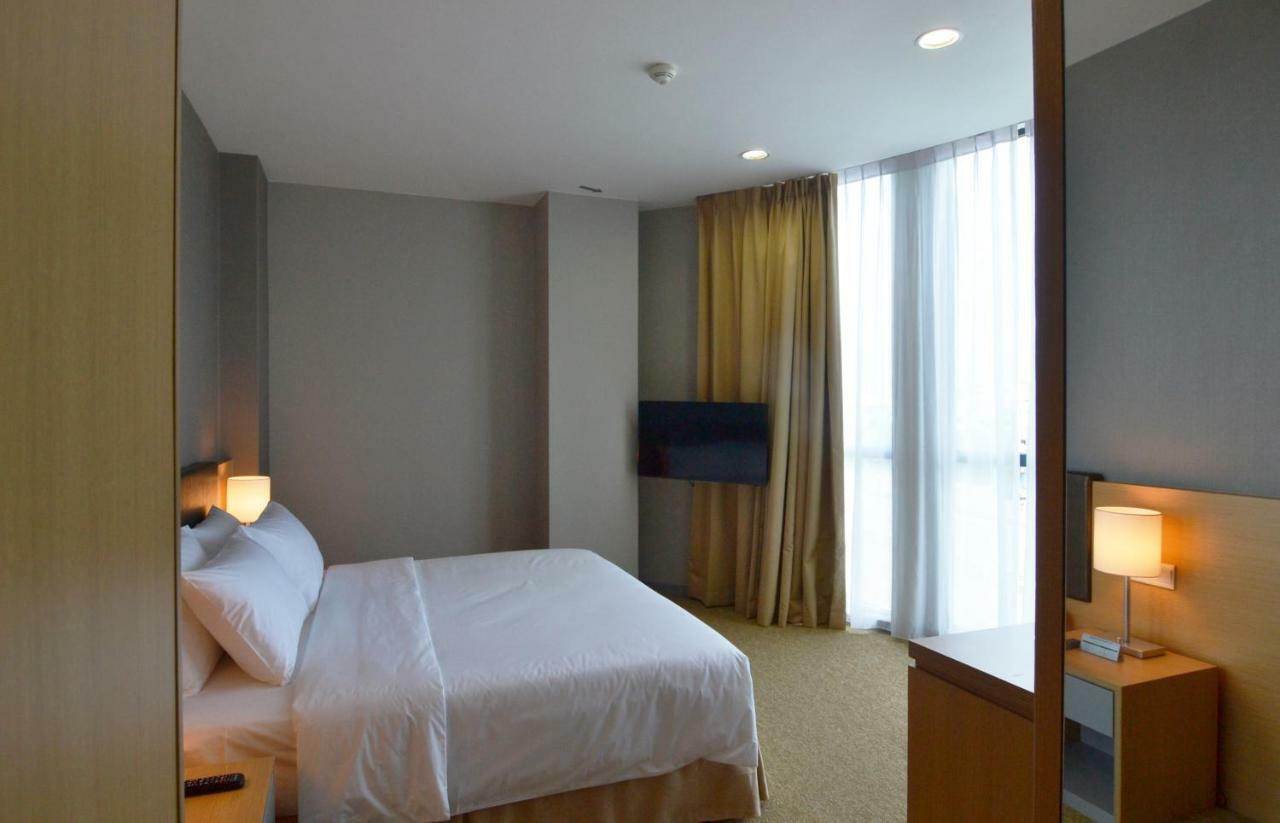 Hotel N°5 Kota Kinabalu Extérieur photo